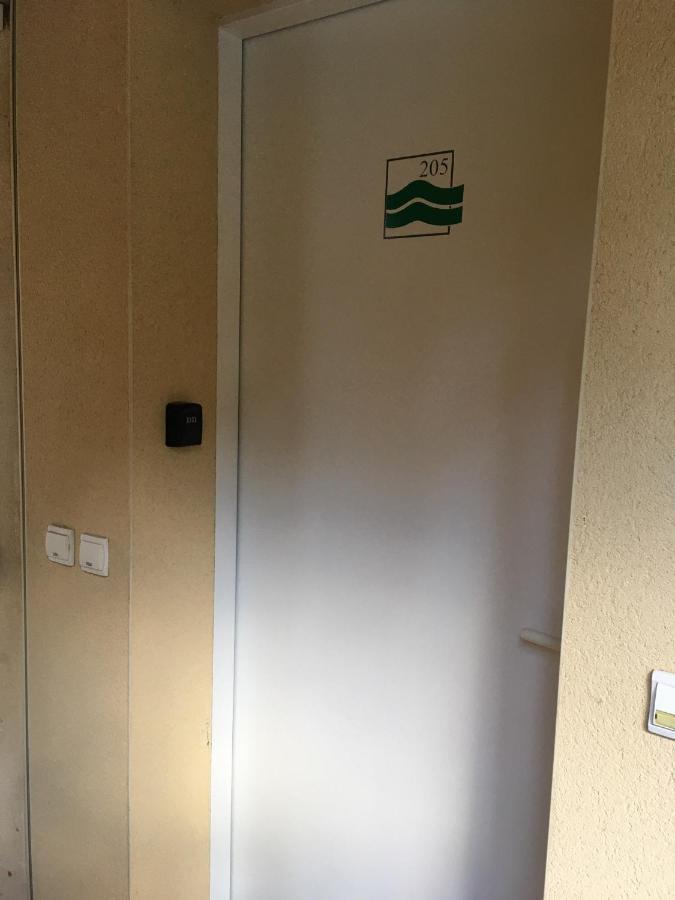 Studio Tres Bien Situe, Belle Vue, Parking Prive Bagnères-de-Bigorre المظهر الخارجي الصورة
